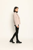 Beige Damenjacke im Caban-Stil mit Reverskragen und zweireihigem Knopfverschluss – Seitenansicht