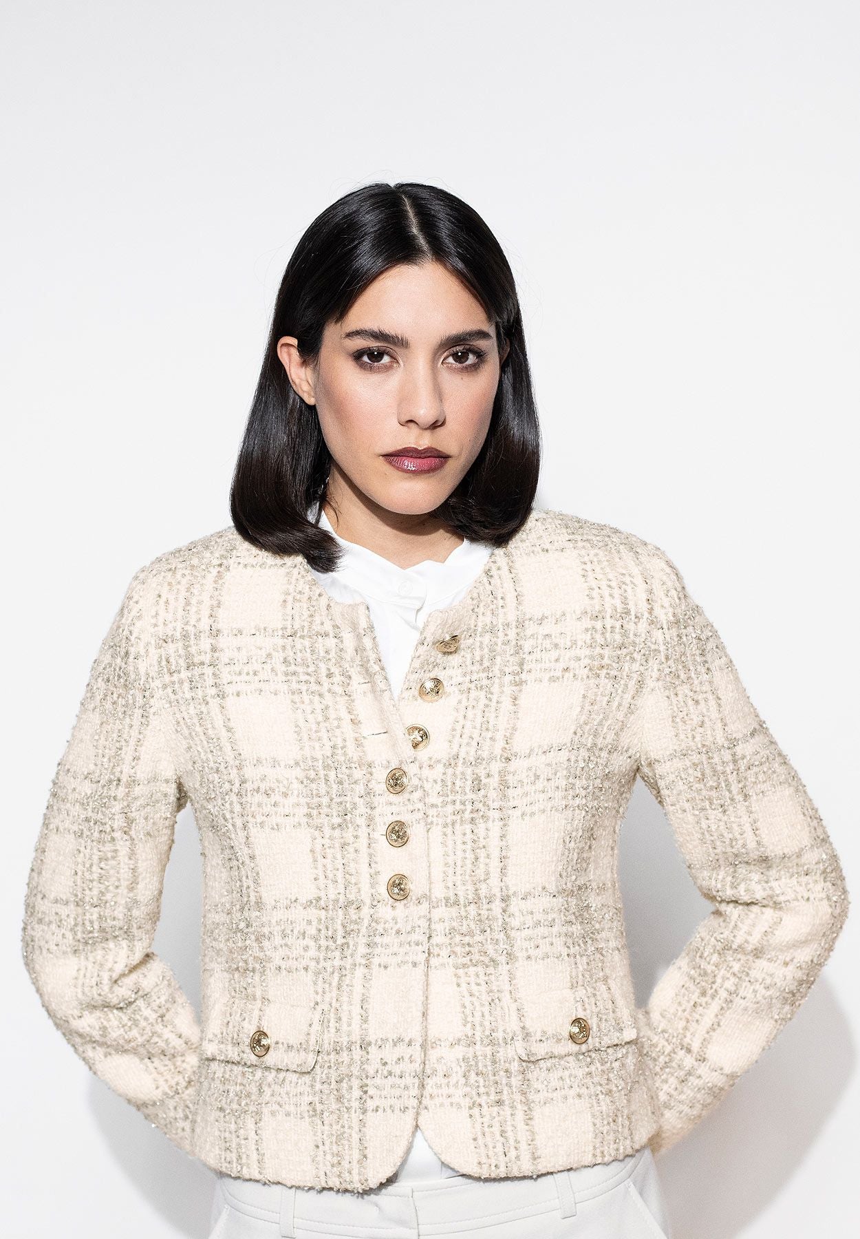 Karierte Kastenjacke aus Bouclé für Damen in zarten Farben und feinem Glanzgarn von White Label Premium.