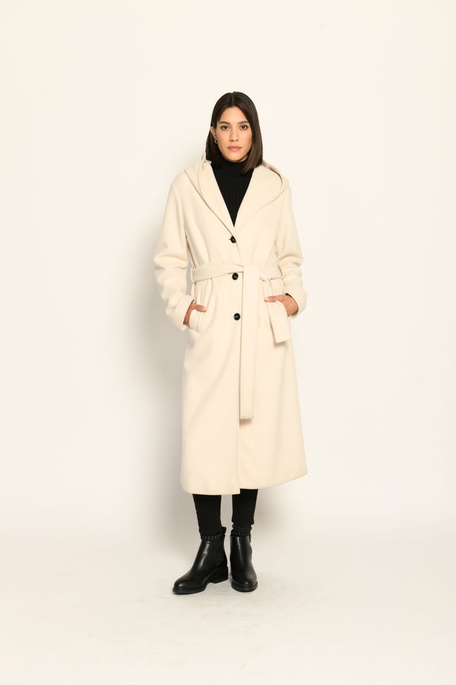 Langer cremefarbener Mantel für Damen mit Kapuze und Bindegürtel in der Taille - Vorderansicht