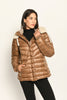 Steppjacke für Damen in der Farbe Braun mit Kapuze aus Webpelz und veganer Daunenfüllung – Vorderseite